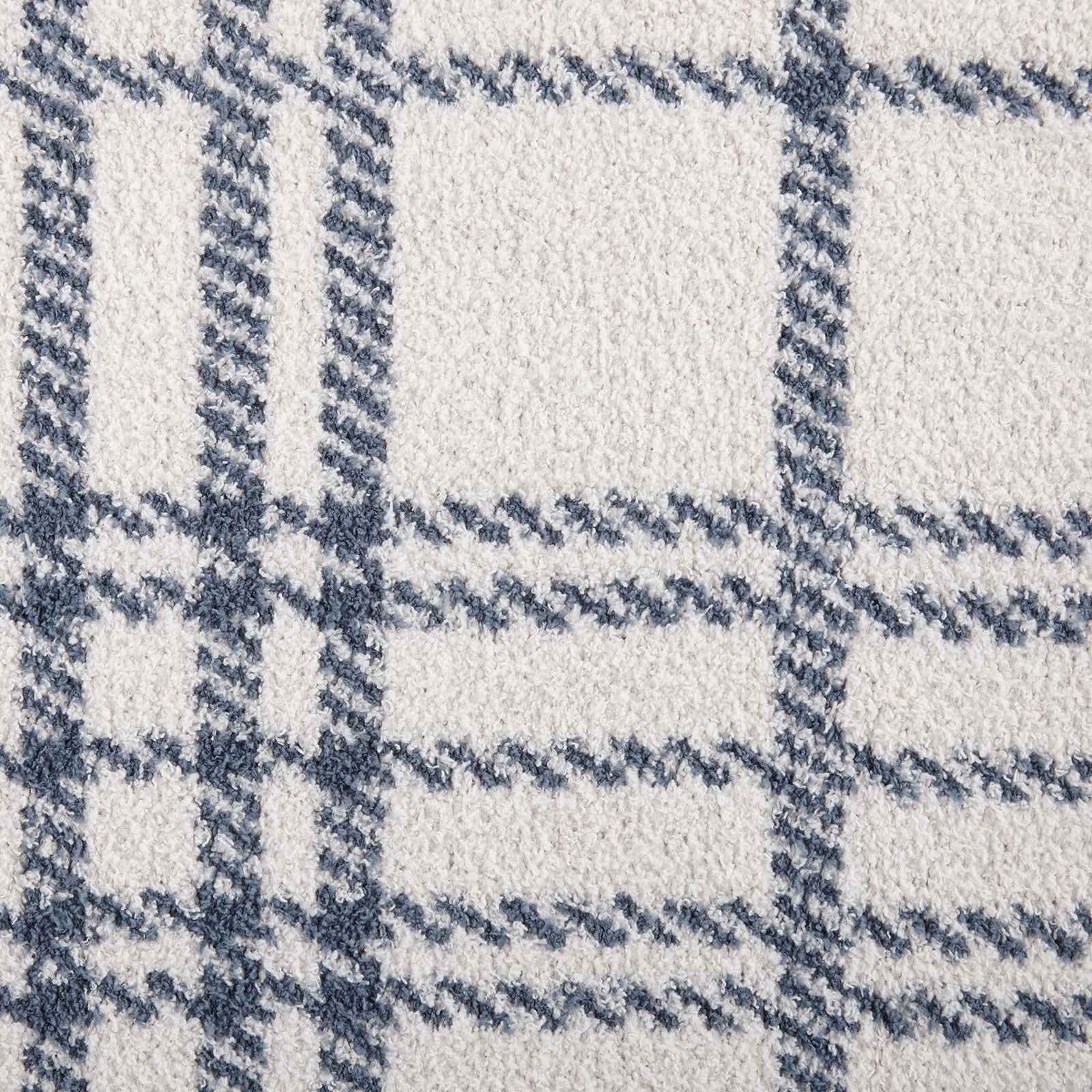 Quinn Plaid Cozy Knit Throw